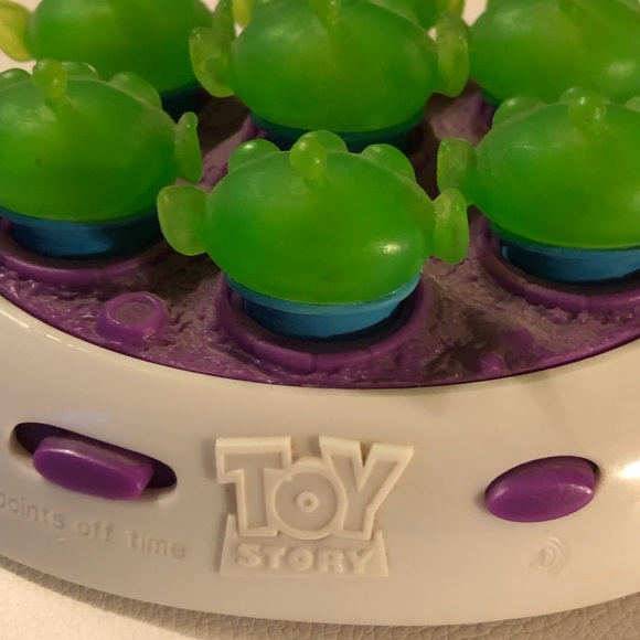 Works Disney Pixar Toy Story 3 Bop The Alien LCD Video Handheld Game lgm Aliens - Picture 5 of 14
